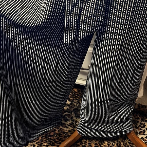 Sleeveless jumpsuit by Max Studio, black and white with pockets, large, new - Picture 4 of 14